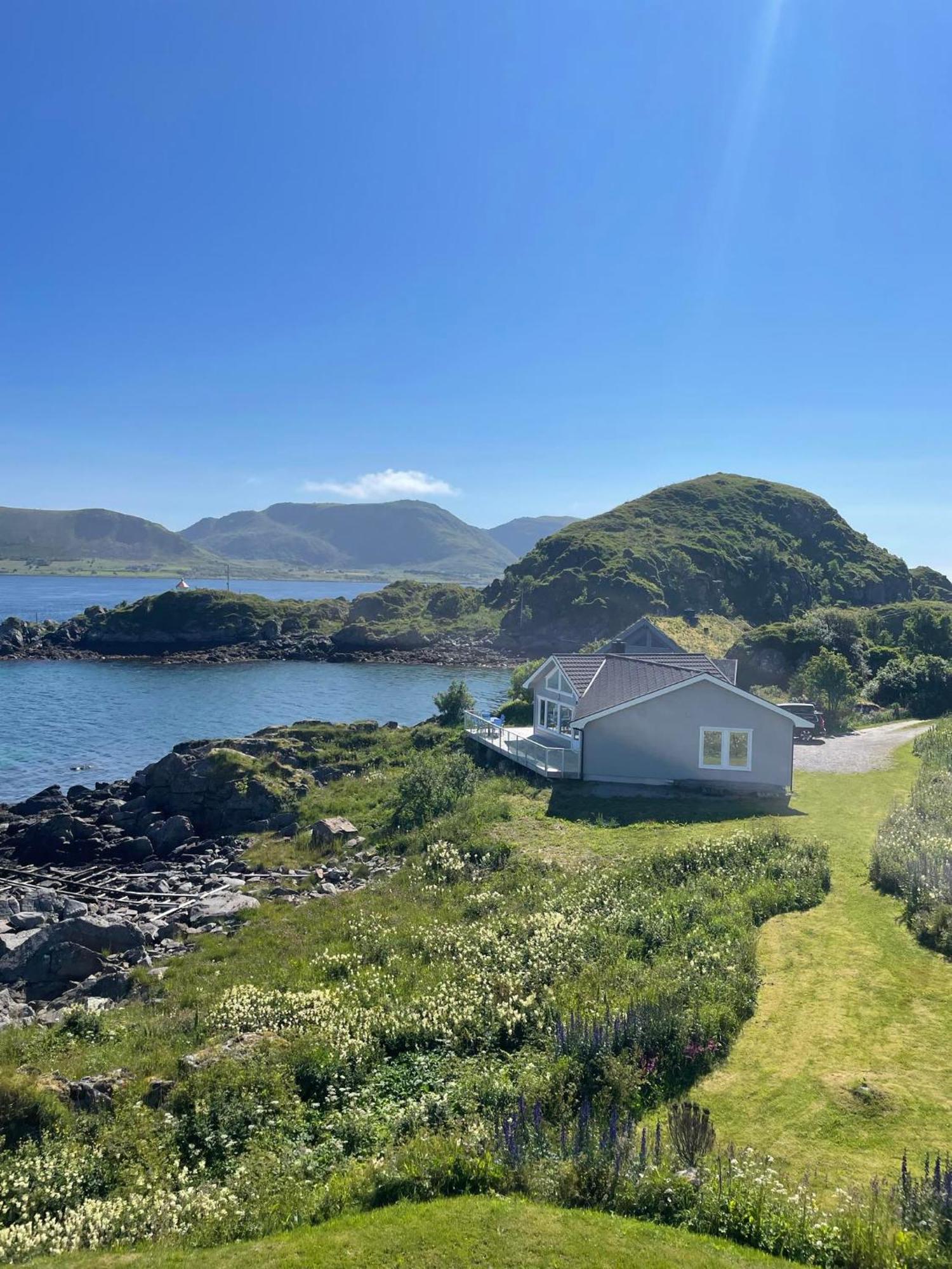 Hytte Ved Sjoen Napp Esterno foto