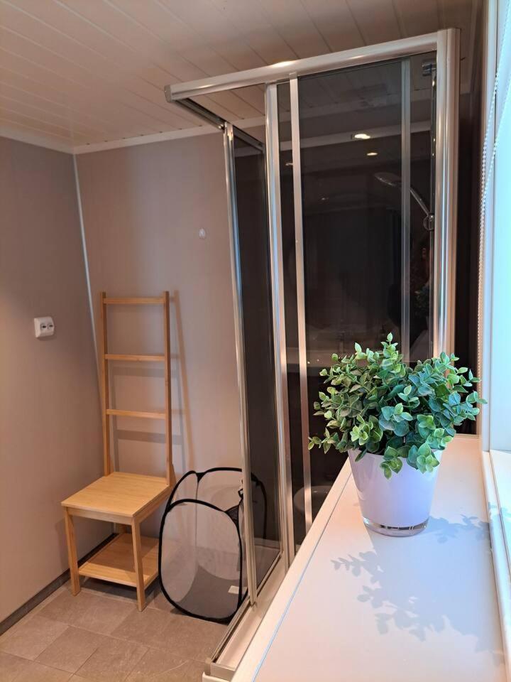 Hytte Ved Sjoen Napp Esterno foto