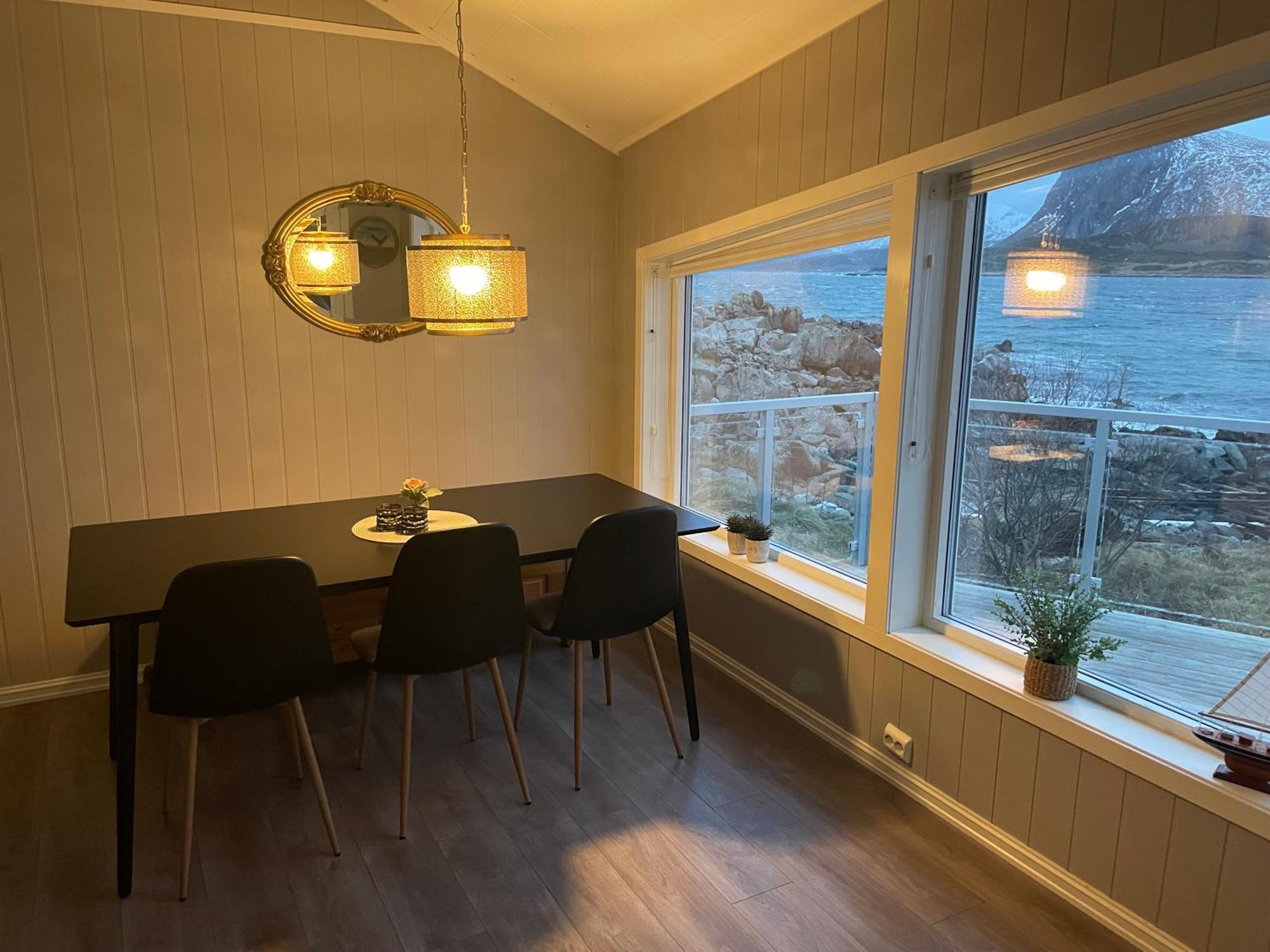 Hytte Ved Sjoen Napp Esterno foto